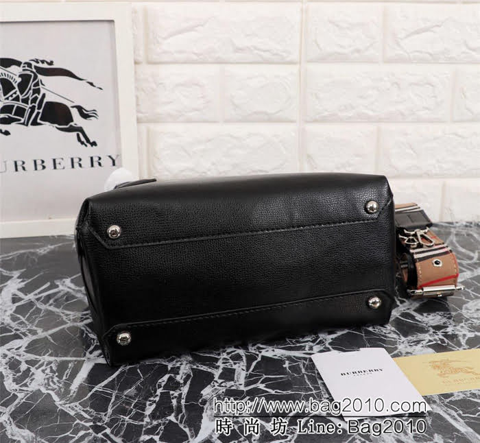 BURBERRY巴寶莉 小號 馬術風格 皮革班納手袋 可手提肩背 9381  Bhq1097